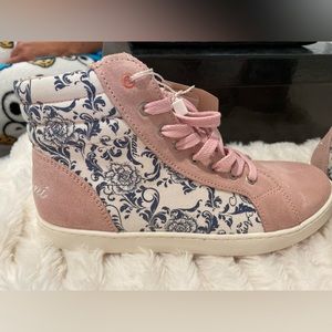 Girgio Armani junior sneakers